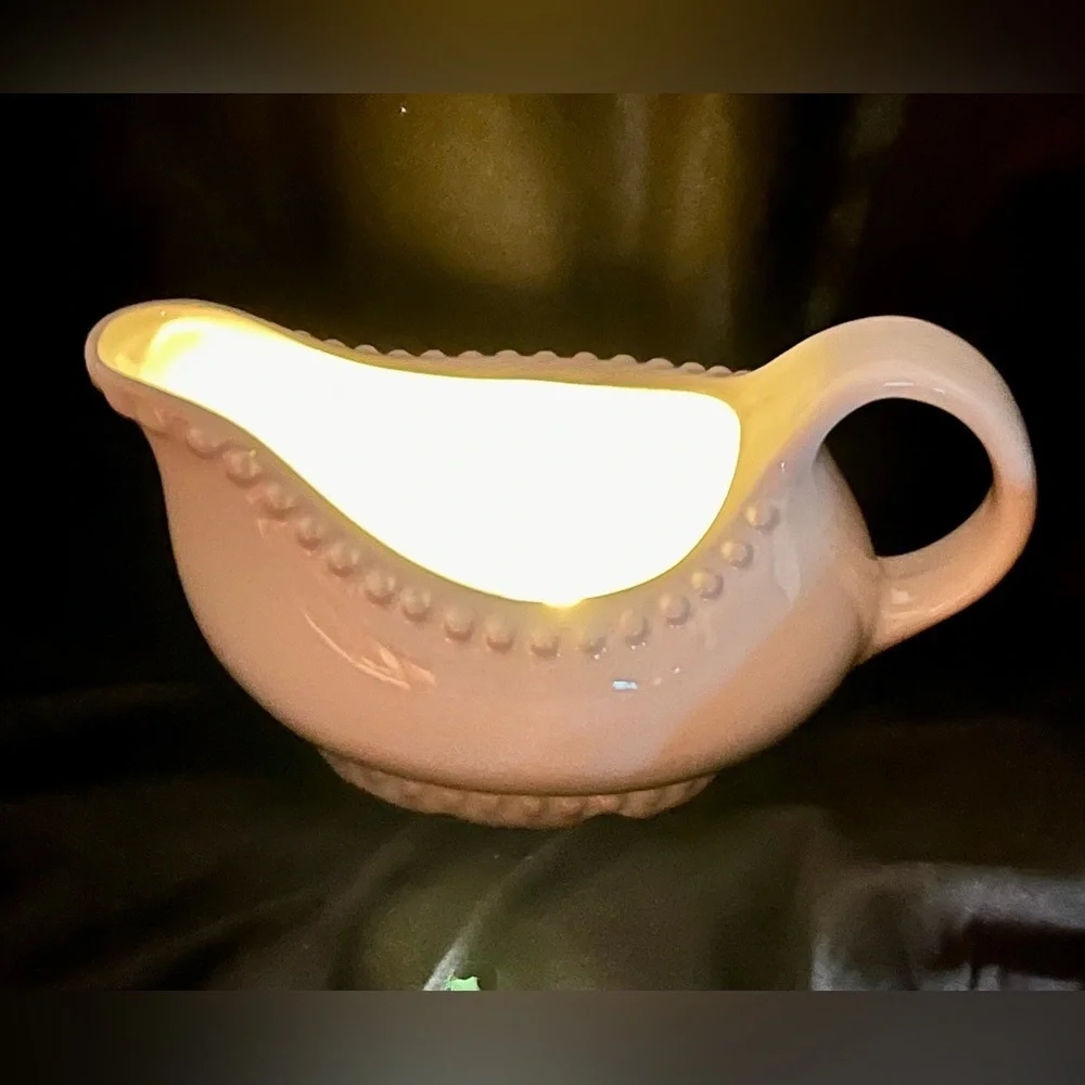 Tabletops Gallery White Ceramic Beaded Gravy Boat Farmhouse Serveware